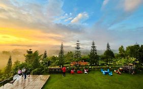 ภูย่าฟ้าใส เดอะรีสอร์ท เขาค้อ